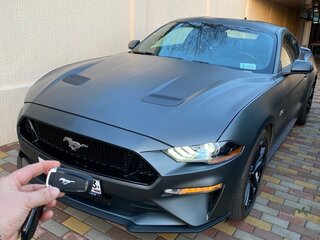 2020 Ford Mustang VI Рестайлинг, серый, 6000000 рублей, вид 4