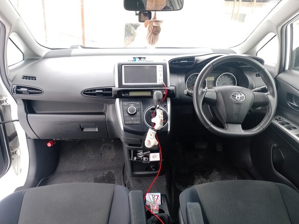 2011 Toyota Wish II, белый, 1550000 рублей - вид 7