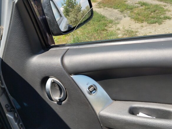 2003 Jeep Cherokee III (KJ), серебристый, 1000000 рублей - вид 13