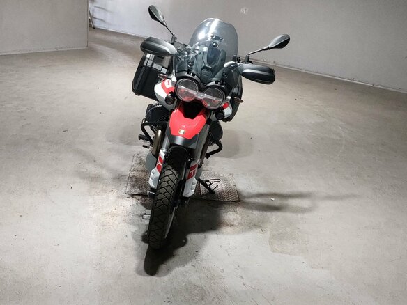 2026 Moto Guzzi V85 TT, белый, 1285000 рублей - вид 3