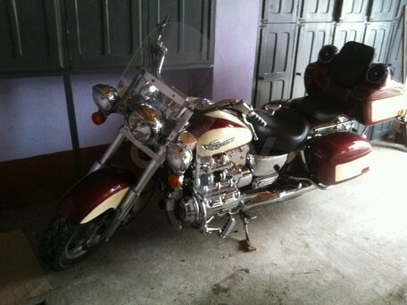 1999 Honda Valkyrie 1500, пурпурный, 679154 рублей, вид 1