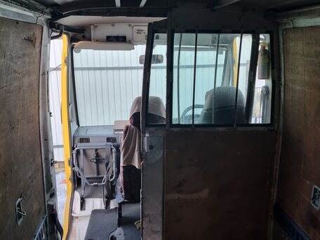 2000 Toyota Dyna, жёлтый, 750000 рублей, вид 4