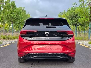 2025 Volkswagen ID.3 57.3 kWh I, белый, 2022100 рублей, вид 5