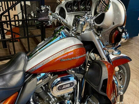 2014 Harley-Davidson CVO Limited, красный, 1890000 рублей, вид 4