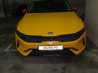 2021 Kia K5 III, жёлтый, 2800000 рублей, вид 1