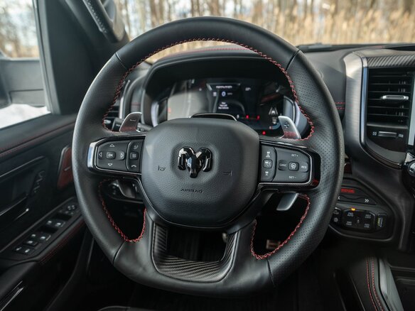 2024 Ram 1500 RHO V Рестайлинг, серебристый, 10500000 рублей - вид 9
