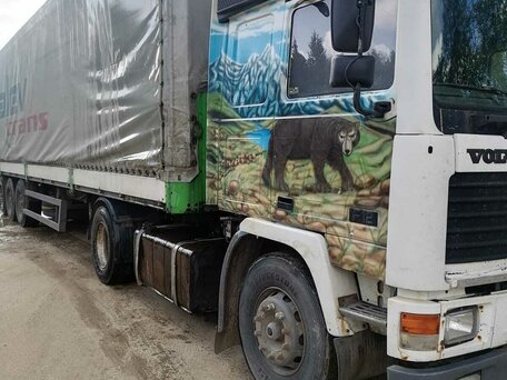 1992 Volvo F-Series, белый, 850000 рублей, вид 1
