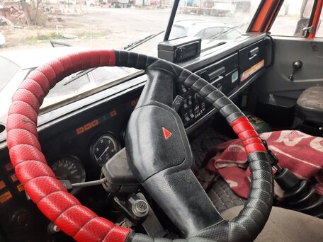 2005 КамАЗ 65111, оранжевый, 900000 рублей, вид 2