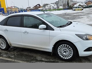 2010 Ford Focus II Рестайлинг, белый, 555000 рублей, вид 4