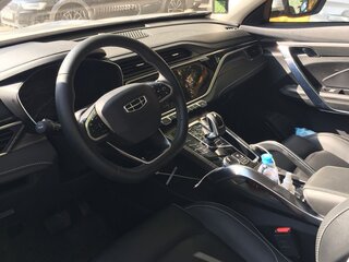 2022 Geely Atlas Pro, серебристый, 1900000 рублей, вид 5