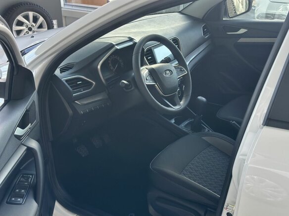 2026 Lada (ВАЗ) Vesta SW I Рестайлинг (NG), белый, 1815000 рублей - вид 5