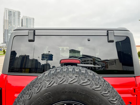 2021 Ford Bronco VI, красный - вид 14