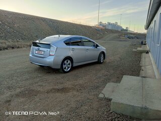 2011 Toyota Prius III Рестайлинг (XW30), серый, 1150000 рублей, вид 3
