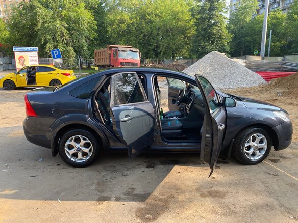2009 Ford Focus II Рестайлинг, серый - вид 3