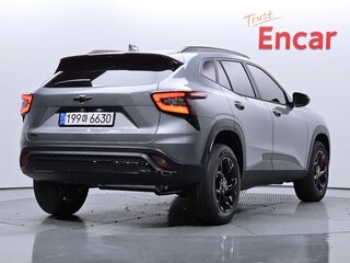 2024 Chevrolet Trax II, серебристый, 2450000 рублей, вид 2
