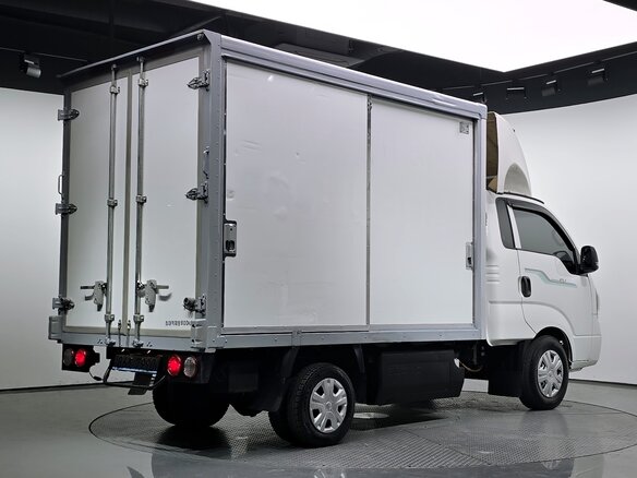 2024 Kia Bongo, белый, 3043000 рублей - вид 1