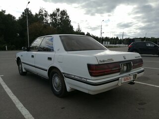 1989 Toyota Crown VIII (S130), белый, 390000 рублей, вид 5