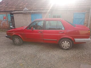 1987 Volkswagen Jetta KAT II, красный, 140000 рублей, вид 3