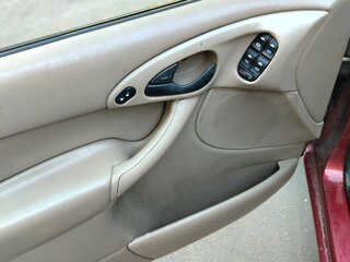 2004 Ford Focus I (North America), красный, 250000 рублей, вид 4