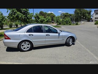 2000 Mercedes-Benz C-Класс 200 II (W203), серебристый, 800000 рублей, вид 2
