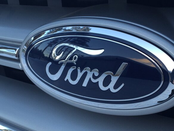 2018 Ford Kuga II Рестайлинг, белый, 3190000 рублей - вид 33