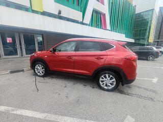 2019 Hyundai Tucson III Рестайлинг, красный, 1900000 рублей, вид 4