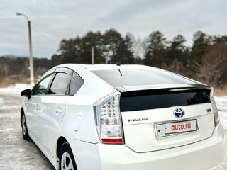 2011 Toyota Prius III Рестайлинг (XW30), белый, 980000 рублей, вид 5