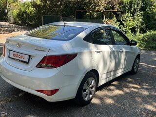 2014 Hyundai Solaris I Рестайлинг, белый, 950000 рублей, вид 5