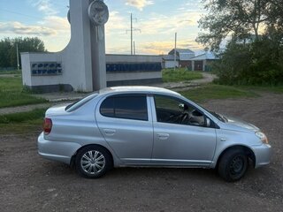2003 Toyota Platz, серебристый, 465000 рублей, вид 4