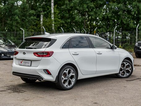 2021 Kia Ceed III, белый, 1479000 рублей, вид 2