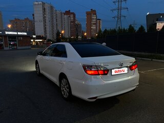 2015 Toyota Camry VII (XV50) Рестайлинг, белый, 1500000 рублей, вид 4