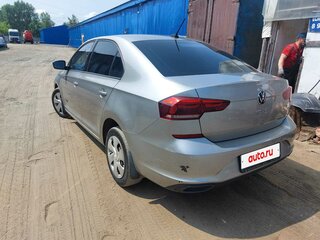 2021 Volkswagen Polo VI, серебристый, 1900000 рублей, вид 3