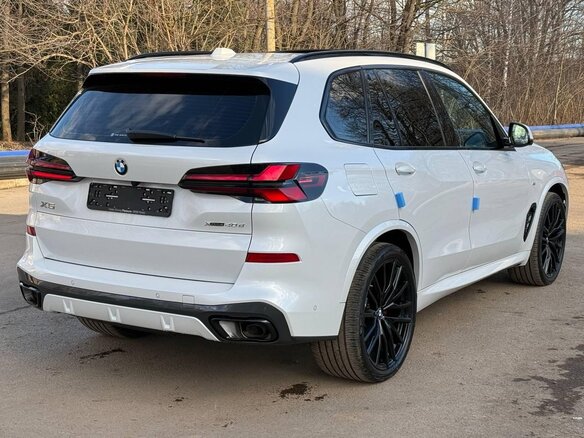2025 BMW X5 40d IV (G05/G18) Рестайлинг, белый, 17000000 рублей - вид 4
