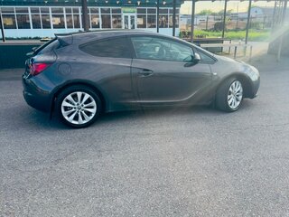 2014 Opel Astra GTC J Рестайлинг, серый, 950000 рублей, вид 3