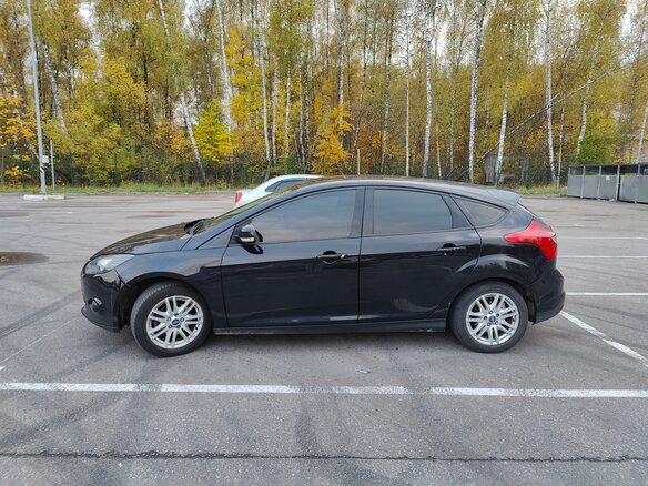 2011 Ford Focus III, чёрный, 600000 рублей - вид 3