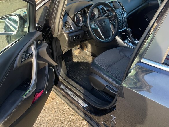 2012 Opel Astra J, чёрный, 799000 рублей - вид 5