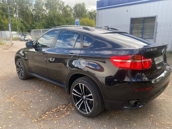 2010 BMW X6 35i 8-speed I (E71), чёрный, 1770000 рублей - вид 10