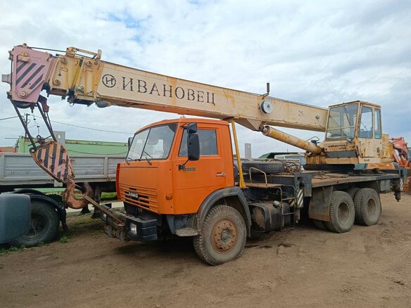 2008 Ивановец КС-45717, золотистый, 2490000 рублей