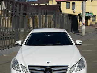 2012 Mercedes-Benz E-Класс 250 7G-Tronic IV (W212, S212, C207), белый, 1450000 рублей, вид 1