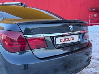 2011 BMW 7 серии 740d xDrive V (F01/F02/F04), серый, 2350000 рублей, вид 4