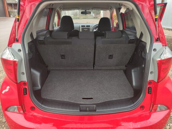 2012 Toyota Ractis II, красный, 999999 рублей - вид 20