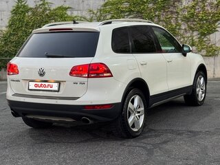 2010 Volkswagen Touareg II, белый, 2000000 рублей, вид 5