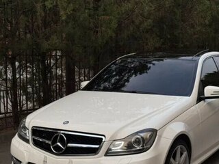 2013 Mercedes-Benz C-Класс 180 III (W204) Рестайлинг, белый, 1700000 рублей, вид 1