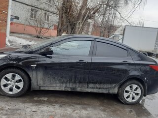 2015 Hyundai Solaris I Рестайлинг, чёрный, 1400000 рублей, вид 2