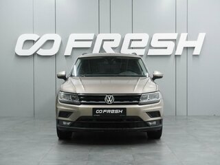 2019 Volkswagen Tiguan II, коричневый, 2099000 рублей, вид 3