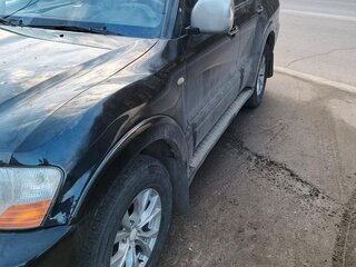 2004 Mitsubishi Pajero III Рестайлинг, чёрный, 850000 рублей, вид 2