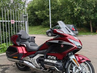 2018 Honda GL 1800 Gold Wing, красный, 2390000 рублей, вид 5