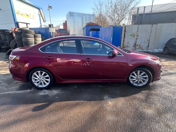 2010 Mazda 6 II (GH) Рестайлинг, красный, 810000 рублей - вид 4