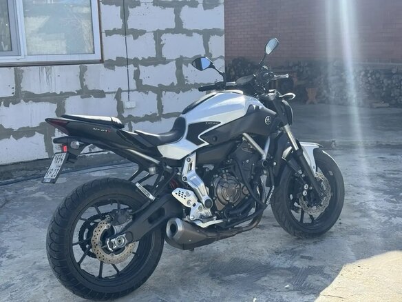 2014 Yamaha MT-07 (FZ-07), белый, 555000 рублей - вид 3