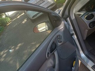 2002 Ford Focus I (North America), серебристый, 480000 рублей, вид 2